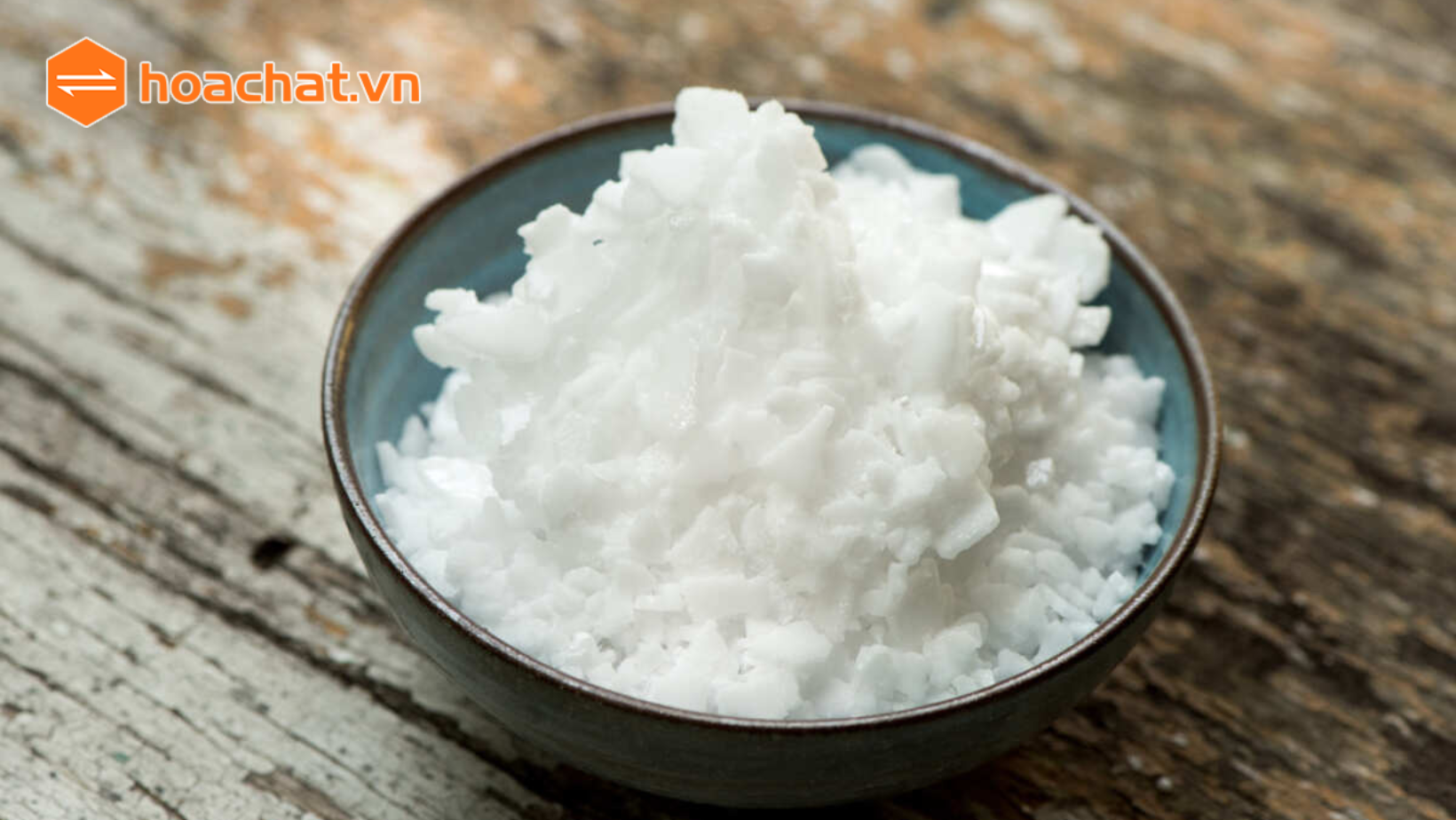Trạng thái rắn của Kali hydroxit