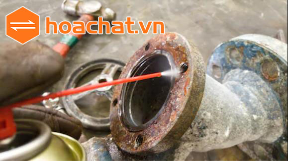 hóa chất tẩy dầu mỡ dạng phun