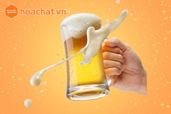 làm sáng trang sức bạc bằng bia