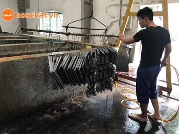 Hóa chất tẩy dầu mỡ công nghiệp cho máy móc thiết bị công nghiệp
